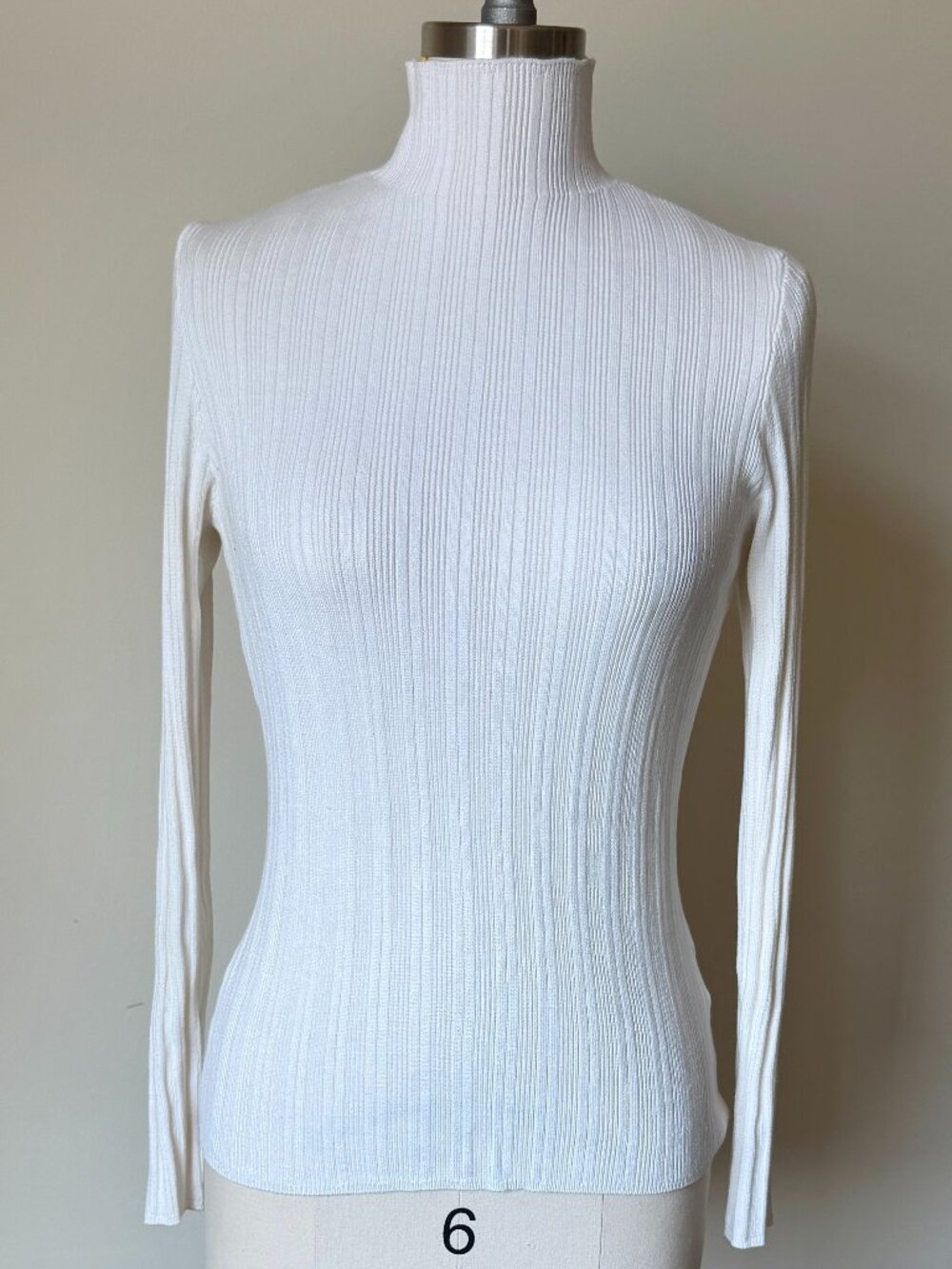 White Ribbed Turtleneck Top | Abercrombie & Fitch Long Sleeve | L
